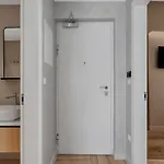 Apartment Anchor *
