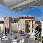 Anchor Apartment