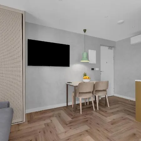 Apartment Anchor *