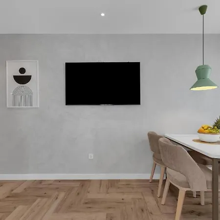 Anchor Apartment