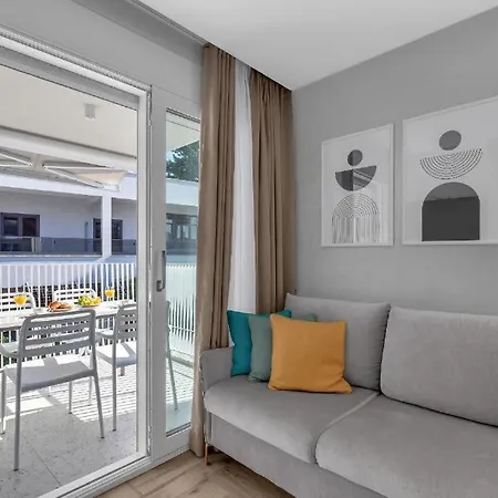 Anchor Apartment