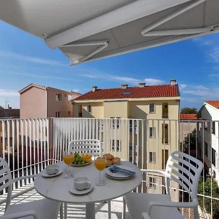 Anchor Apartment