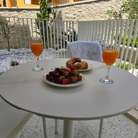 Anchor Apartment Baška Voda