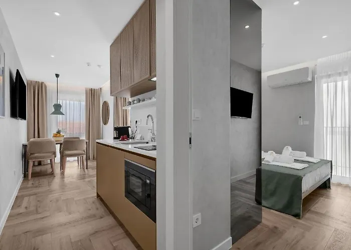 Anchor Apartment